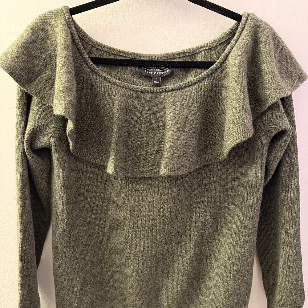 100% cashmere by Banana Republic x Todd and Duncan - Ruffle Off Shoulder M